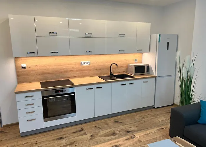 Apartman U Jelena 3 *