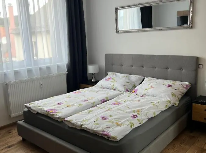 Apartman U Jelena 3 *